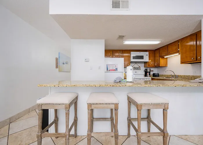 Island Winds East 101 Apartment *