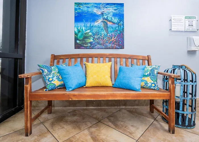 Apartment Island Winds East 101
