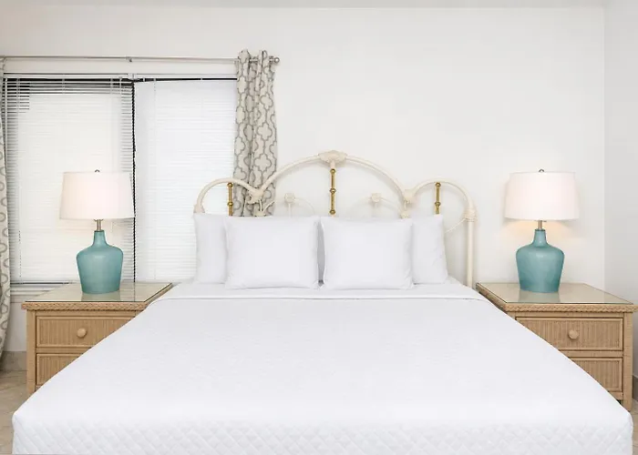 Island Winds East 101 Apartment